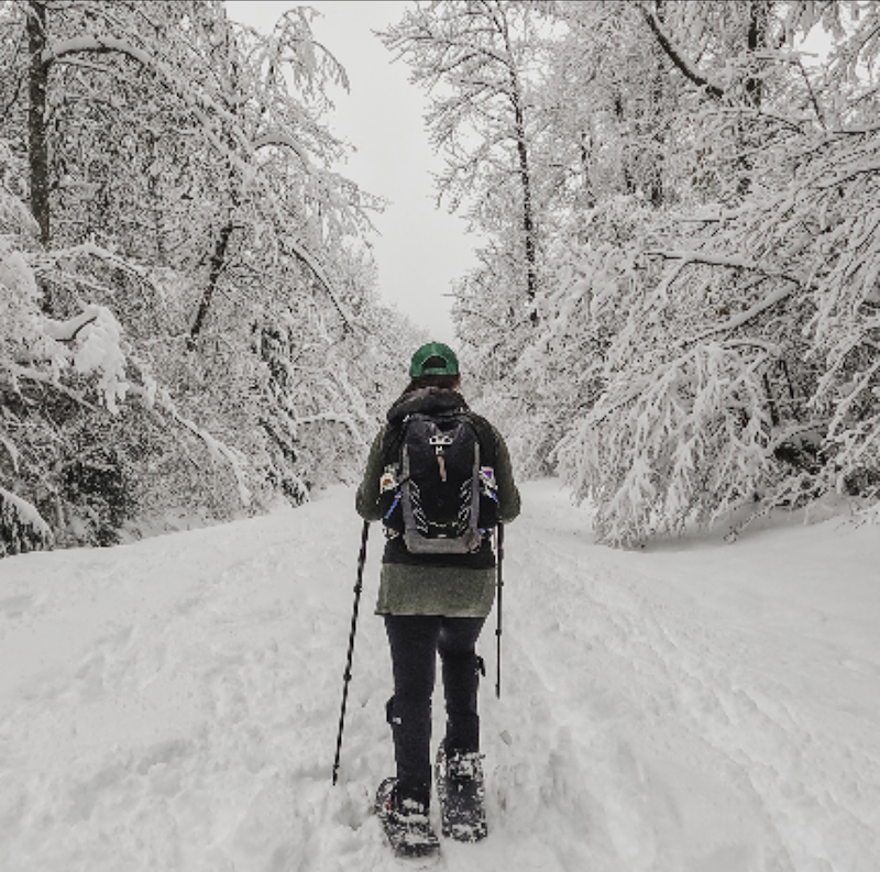 Winter Hiking  What Hiking Gear To Bring and What To Wear - The