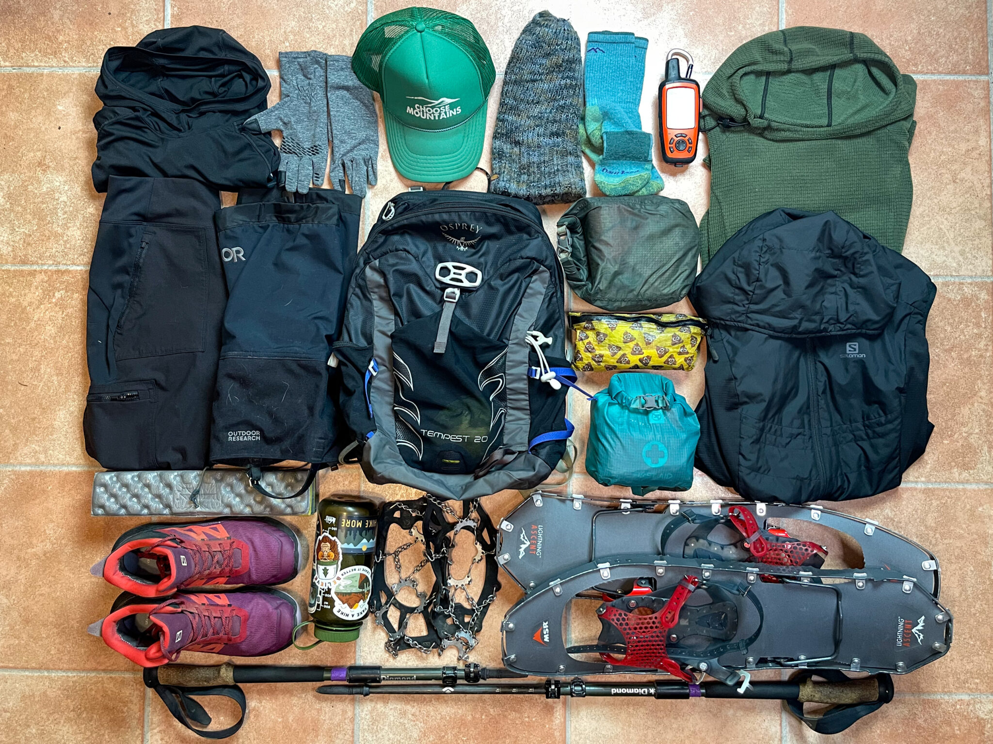 Winter Hiking | What Hiking Gear To Bring and What To Wear - The Hungry ...